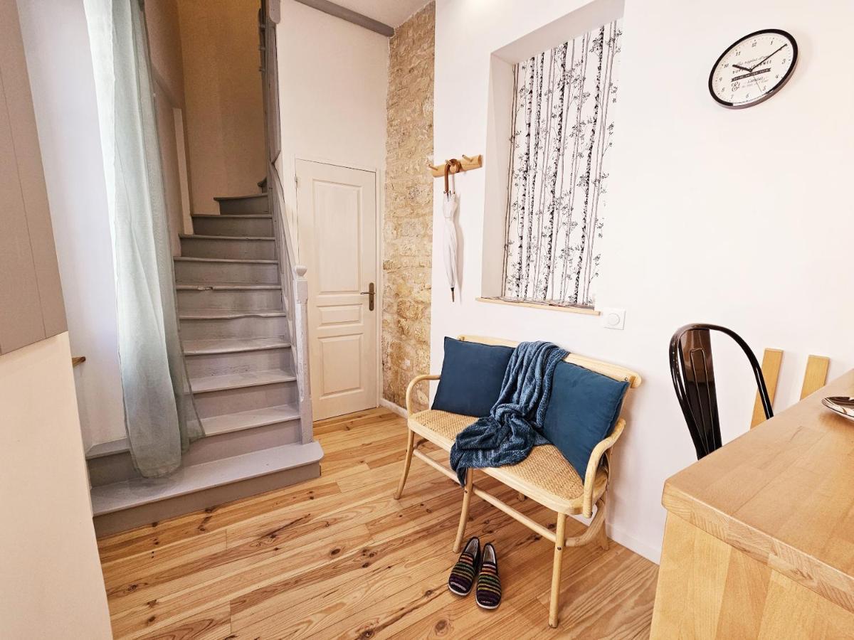 Le Jardin Vert, Paisible Maison De Ville อองกูแลม ภายนอก รูปภาพ
